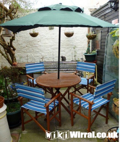 Attached picture Garden Table, Chairs & Parasol.JPG